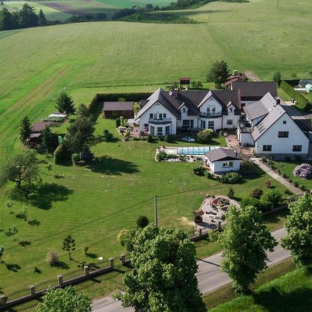 Hotel Penzion Benesov Broumov Zewnętrze zdjęcie